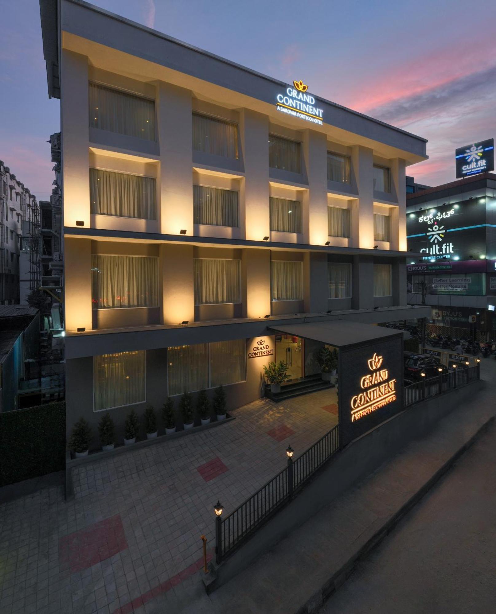 Grand Continent Hebbal A Sarovar Portico Affiliate Hotel Bangalore Exterior foto
